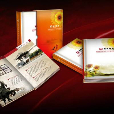匠心獨(dú)運(yùn)，傳承價(jià)值 房產(chǎn)企業(yè)定制禮品、老員工紀(jì)念章及企業(yè)形象策劃全攻略